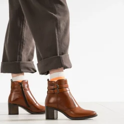 Boots à talon en cuir avec double bride^Eram