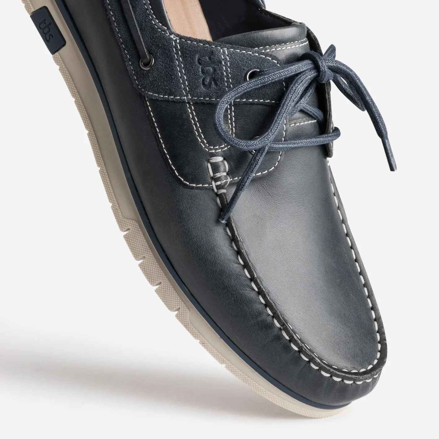 Chaussure-bateau en cuir^Tbs Sale