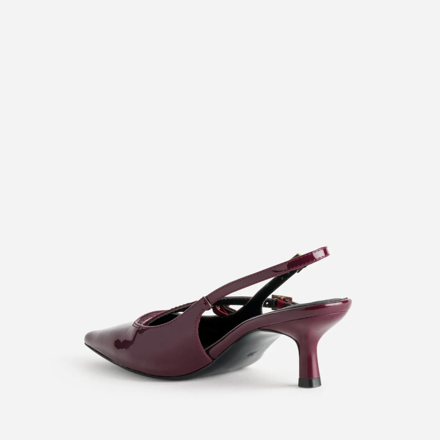 Escarpin slingback verni^Texto