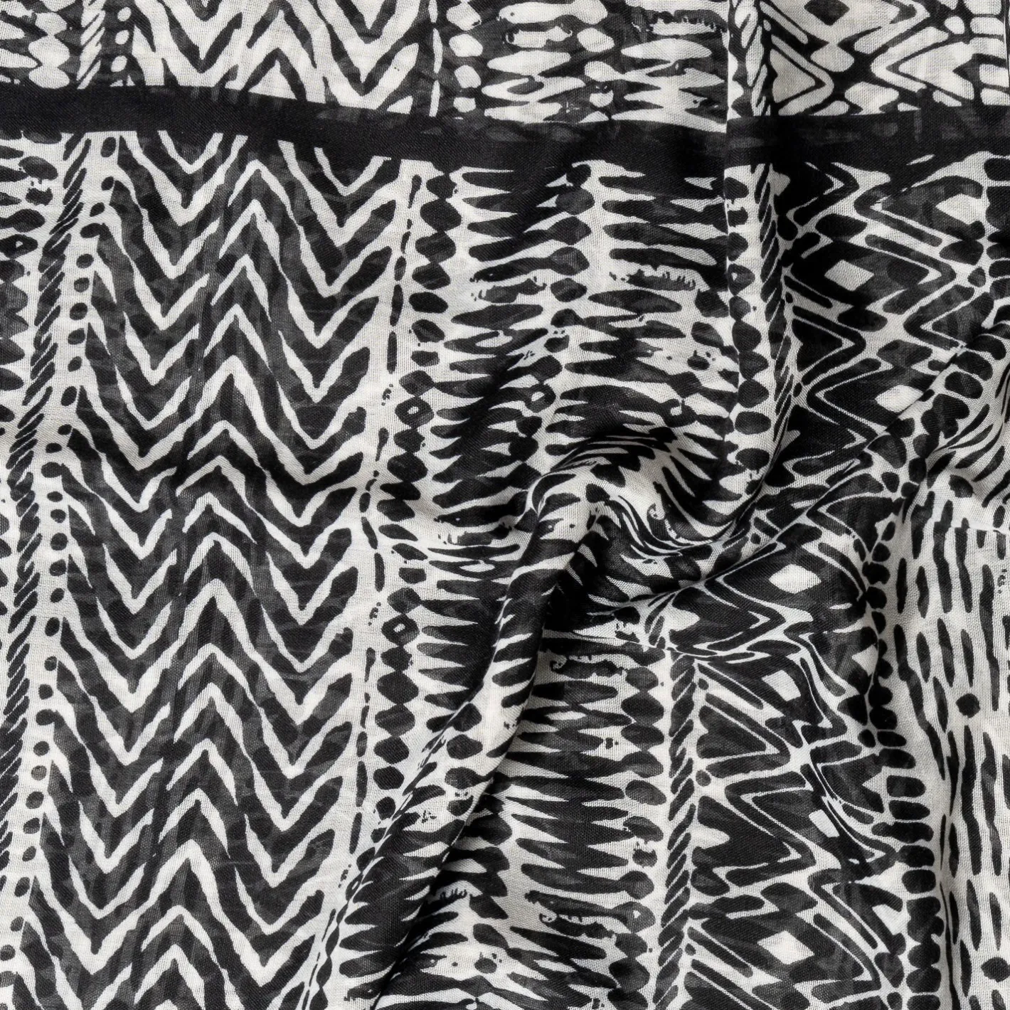Foulard et blanc^Texto Best