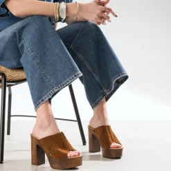Mule à plateforme cuir velours^Texto Sale