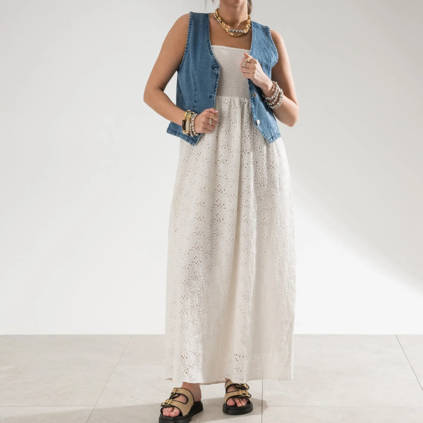 Robe écrue en broderie anglaise^Texto Hot