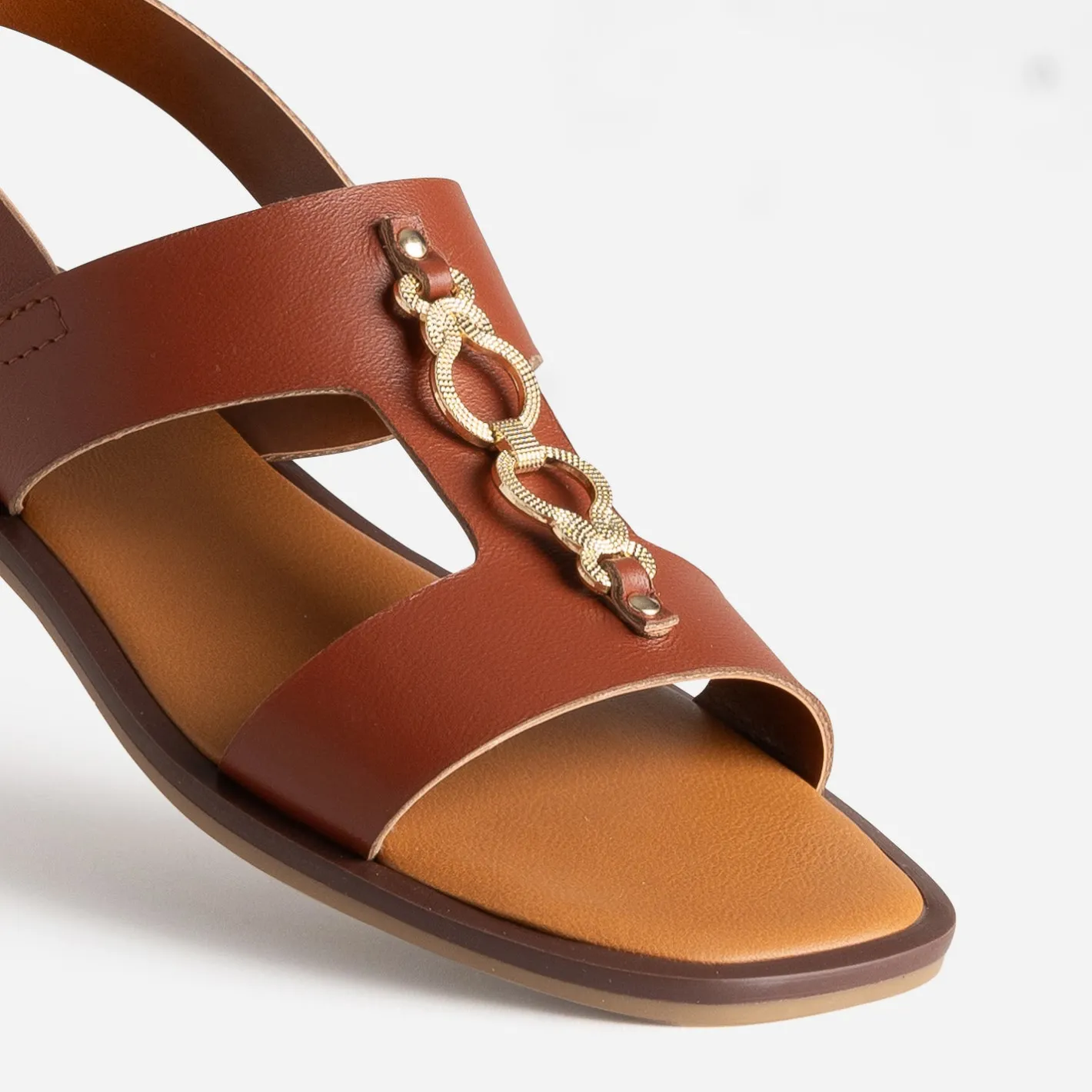 Sandale cuir détail bijou^Eram