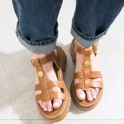 Sandale camel cuir décor soleil^Texto Best