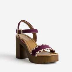 Sandale prune en cuir velours brodé^Texto